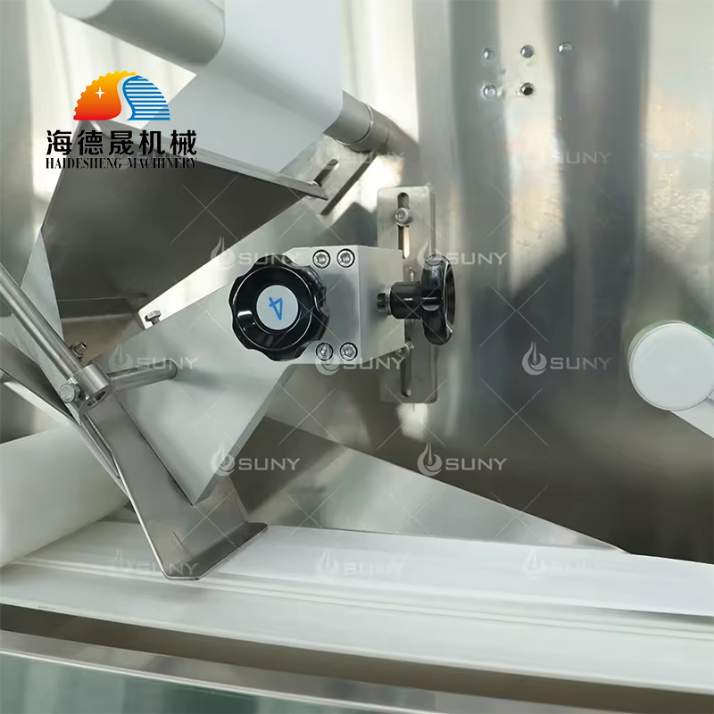 全自動(dòng)12道濕巾機(jī)